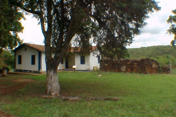 3-casa-sede-e-ruina79459595-73CA-1C68-4EBB-6F2860EB043C.jpg