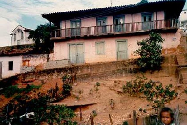 1-vista-parcial-do-sobrado-antes-das-obras-02775B8BDF-BC18-183D-D670-694868D839EB.jpg