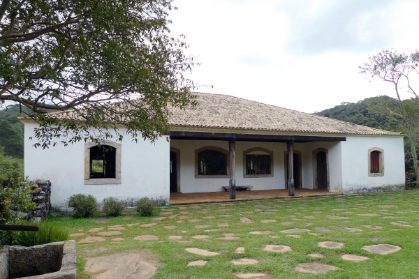 1b-fachada-principal487747F4-EC08-E2DD-C9D9-49E0A6CA4D34.jpg
