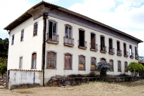 2-a-sede-da-fazenda-santo-antnio3558568A-C838-0C49-E0B1-26701BEB4293.jpg