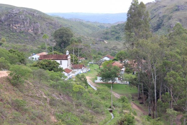 1a-panoramica-do-conjunto-aruitetonico-e-paisagistico-de-biribiri2FAA8CFA-0649-9306-EEF2-878C47904436.jpg