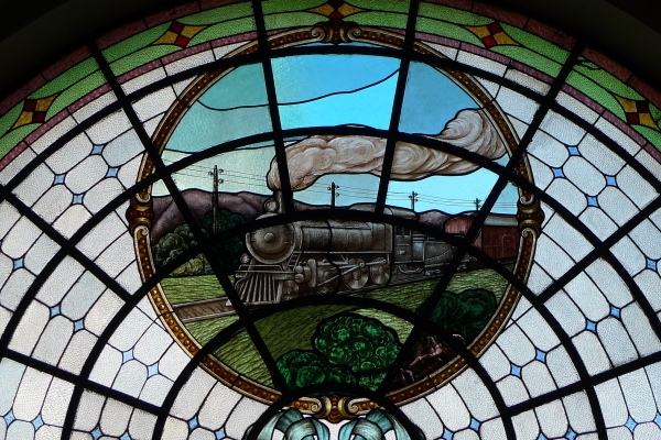 detalhe-do-vitralB5FDE564-1829-6B44-CCF1-208175BB236B.jpg