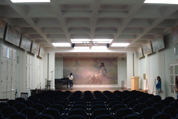 vista-interna-do-palco-do-auditorio038CD725-EC27-0D1C-01E1-DE4A3B8F87C8.jpg