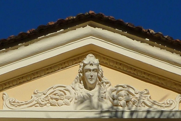 detalhe-do-frontao-da-fachadaprincipal-38C9D93248-BC8B-FD33-FF3A-3D8DDD23786A.jpg