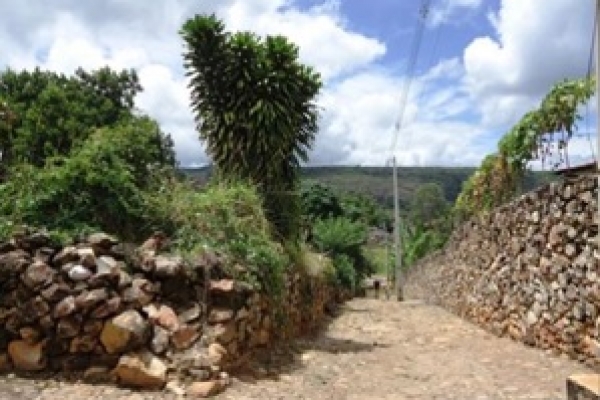beco-da-cachoeira-do-infernoA9D04DB9-656C-BDDA-C981-8429FD820053.jpg