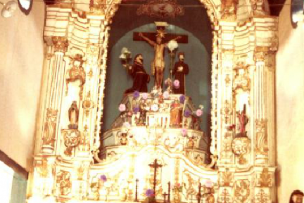 retabulo-do-altar-mor-a-epoca-do-tombamento-foto-dossieF0D27B62-D664-F500-69A3-6403122155FC.png