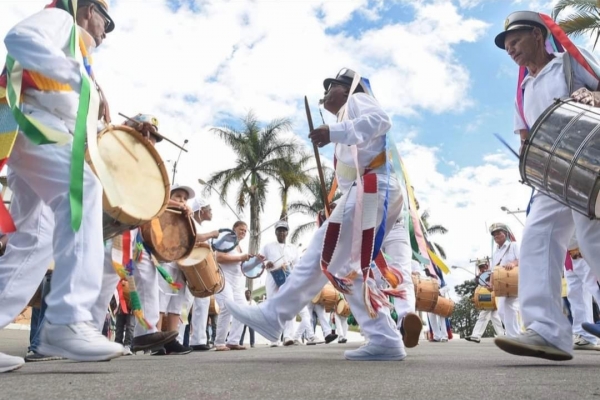 bandadecongadonossasenhoradagloria-caranaiba-reinado-congado-arquivoiephamg9F791AEC-BB11-9D11-AEE3-1F1B3A9993BF.jpeg