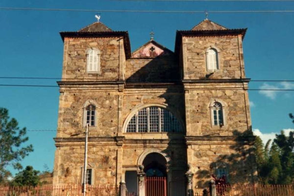 1-belmiro-braga-tres-ilhas-matriz-sao-joseE7500F0C-575C-D241-52A1-49231562035D.jpg