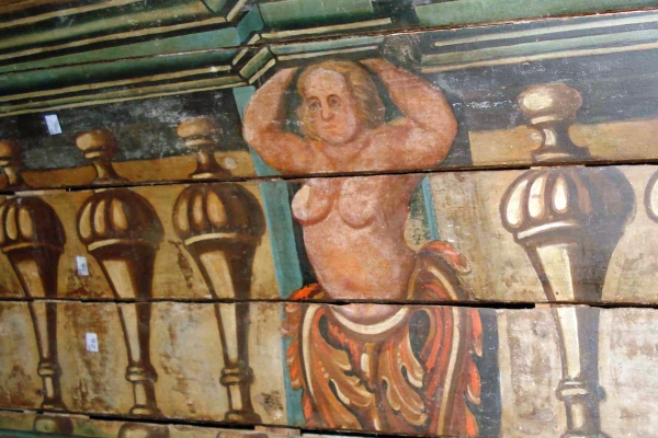 detalhe-pintura-da-nave9FF8866E-512E-874F-7B8C-1549F1C01BFE.jpg