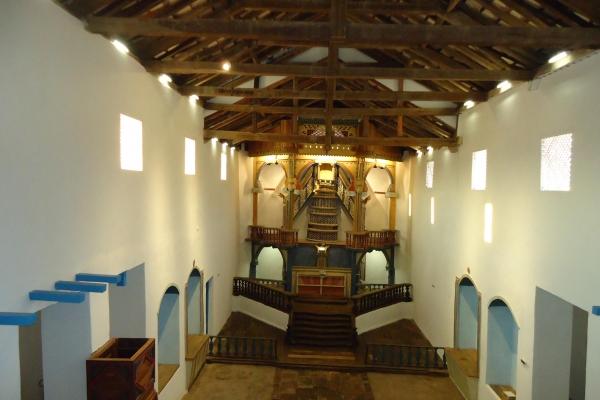3-vista-da-nave-e-altar-morCD66B9E0-13B0-61A0-1BAE-FD994534D529.jpg