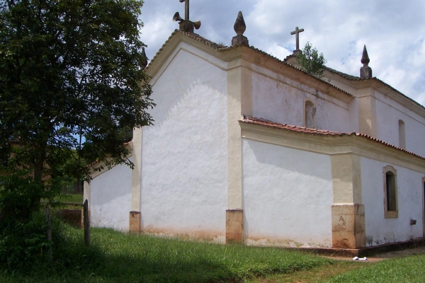 fachada-posterior284A4980-4439-BD4B-593C-11B79FFFA851.jpg