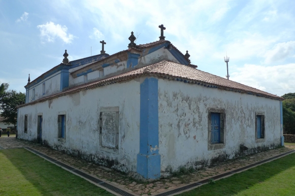 fachada-lateral-e-posterior07C2DB87-6221-596C-B63F-539876989397.jpg