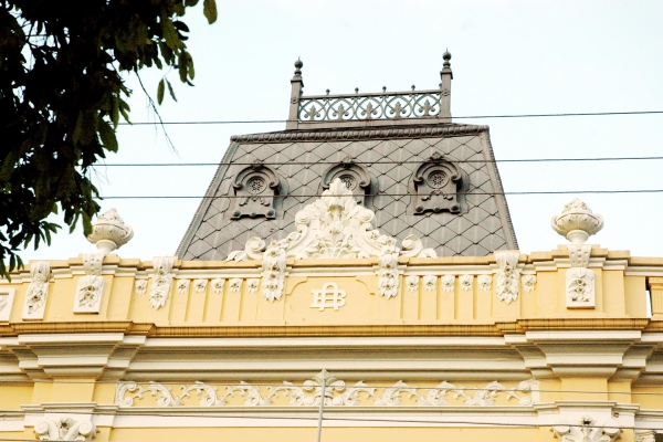 detalhe-da-fachada5F22D2B0-1C31-EDF8-268E-CAE6796223F8.jpg