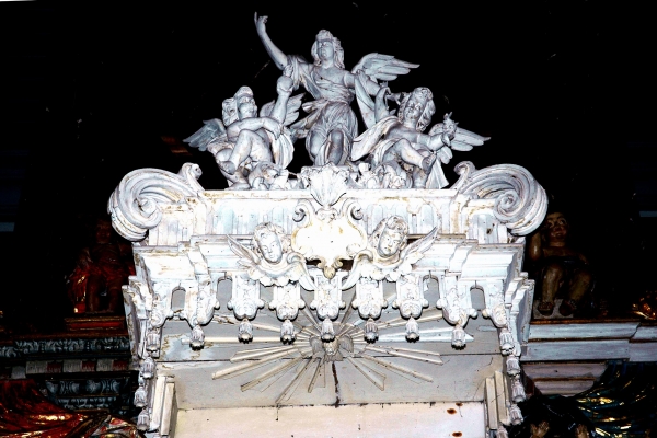detalhe-do-altar-lateral-esquerdo-evangelho5A13400A-5B78-14E5-7411-5470AD5D89D1.jpg