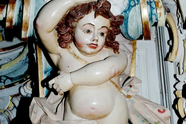 elemento-decorativo-do-altar-morEE8B6659-ECEF-3283-C49C-9567CCC0D541.jpg