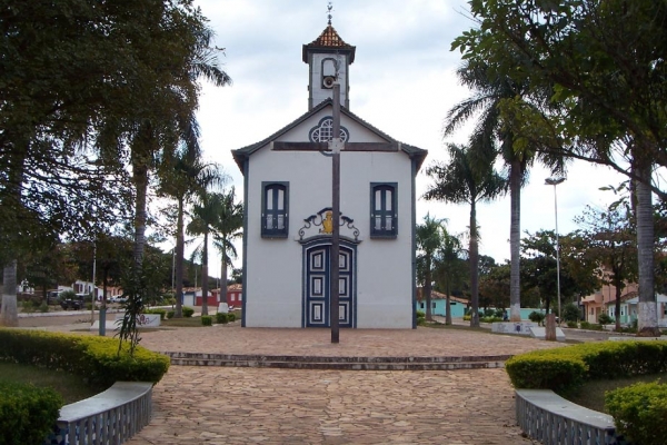 1-fachada-principal60CB1C8F-F564-0A3D-658B-CF457394A372.jpg
