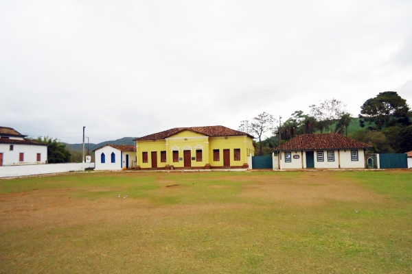 1-casario-da-cidade-de-brumalEA9740B7-0651-B1BB-7D07-CAE1BD8110D4.jpg