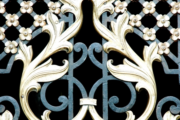 bemge-porta-de-ferro-trabalhada-em-guilhoche-com-apliques-em-latao-1112D2C434-36DD-8E79-61A5-A24D1CE2AB74.jpg