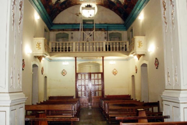 vista-da-nave-pulpitos-e-coro-da-matriz52F9C695-C176-5612-C29E-41EF4C19084B.jpg