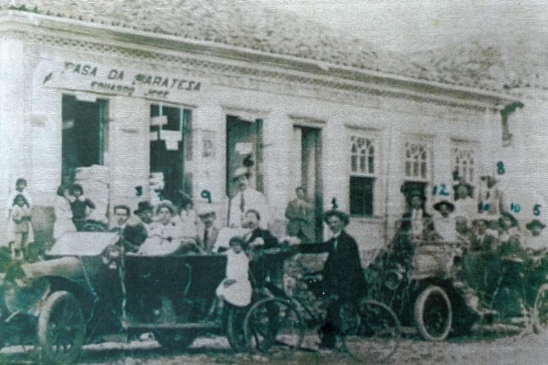 vista-antiga-da-cidade-de-oliverira-1DFA6D92C-EA74-8DE6-F8C4-A787F5F5012B.jpg