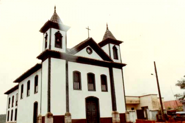 fachada-principal-igreja-nossa-senhora-da-mercesBDF523AE-6D04-F2A6-B528-4F79B4906371.jpg