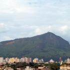 1--vista-da-cidade-e-do-pico-do-Ibituruna.jpg